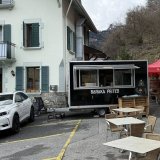Yves Métrailler a installé le food truck à côté de son restaurant au Grugnay